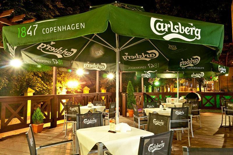 Hotel Vis A Vis Lancut Bagian luar foto